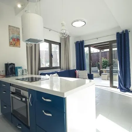 Villa Portos With Amazing Privet Garden *