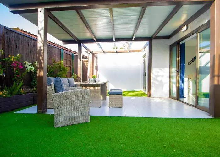 Portos With Amazing Privet Garden ヴィラ