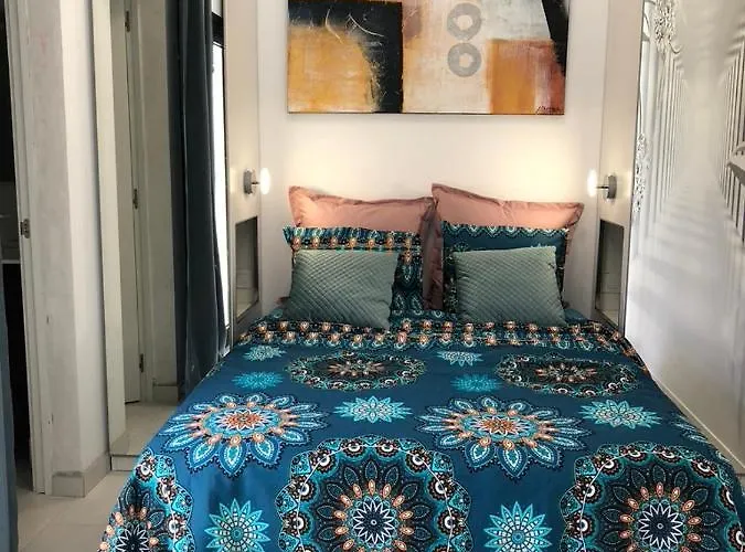 Portos With Amazing Privet Garden ヴィラ *