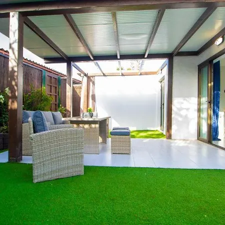 Portos With Amazing Privet Garden Vila