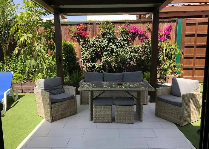 Vila Portos With Amazing Privet Garden