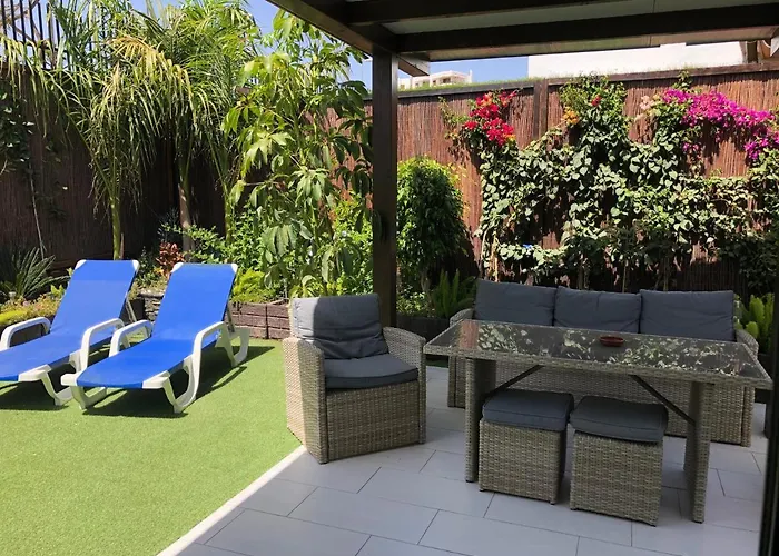 Vila Portos With Amazing Privet Garden Playa del Inglés